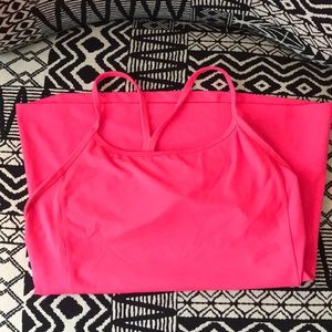 Old Navy Fitted Active Tank w/ built in bra